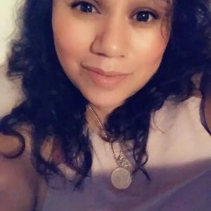 Meet your Posher, Lorena